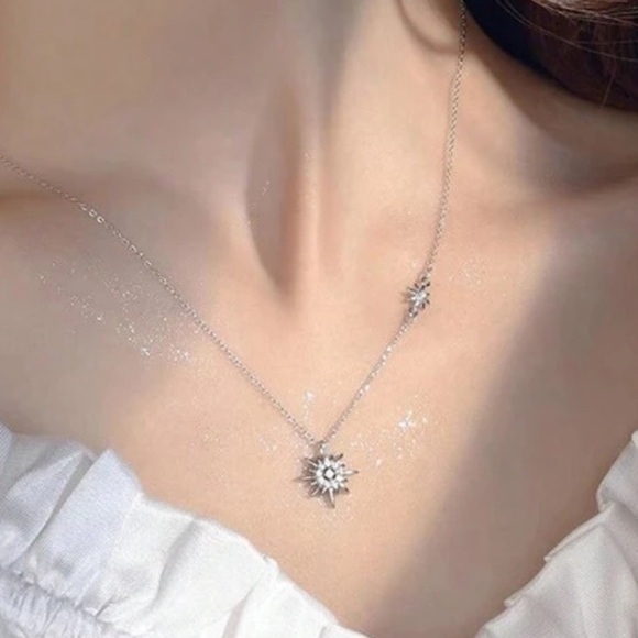 boho northern star rhinestone delicate necklace - Picture 2 of 3